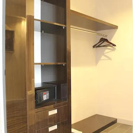 Dreamtel Jakarta Room photo