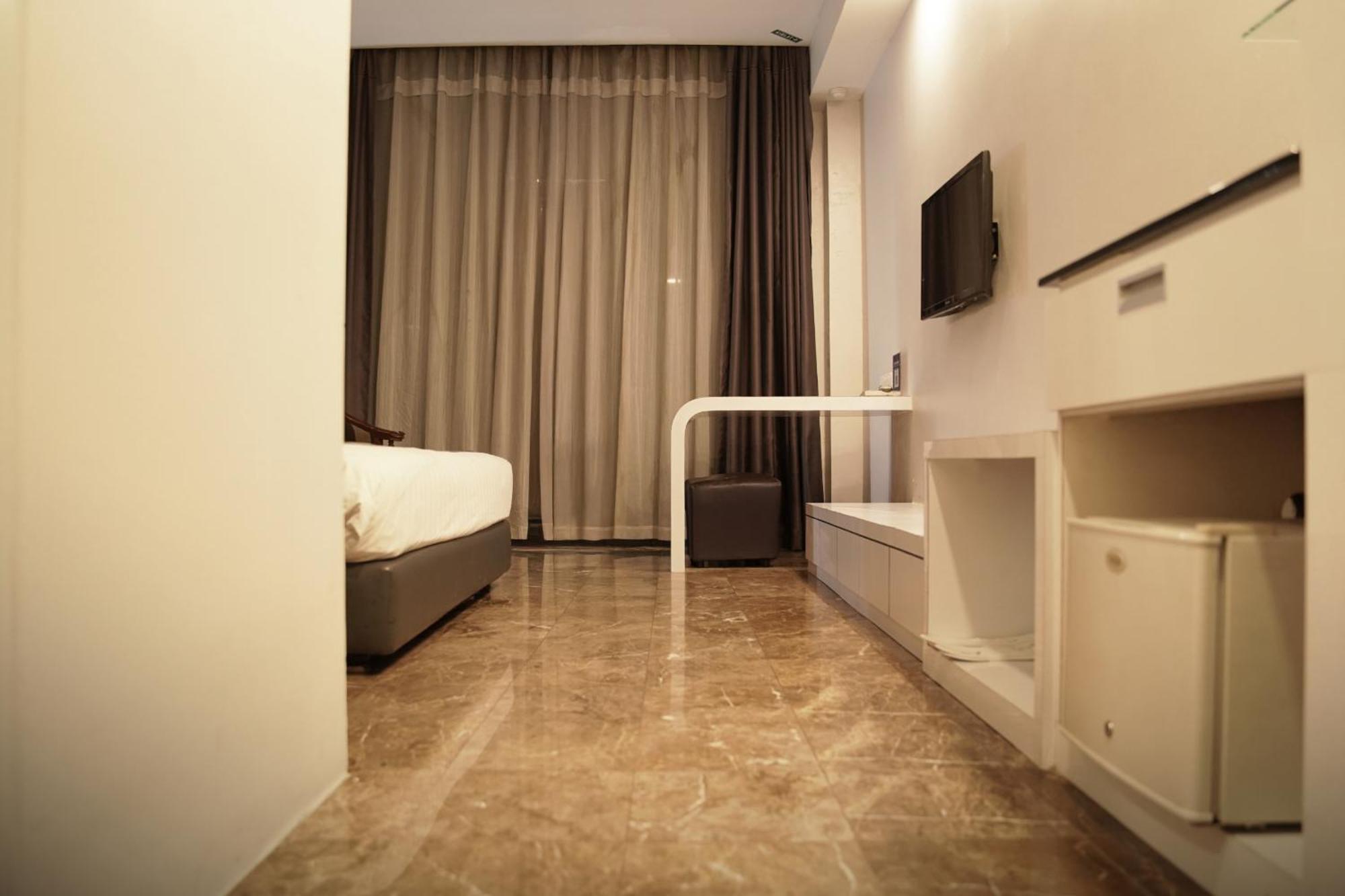 Dreamtel Hotel