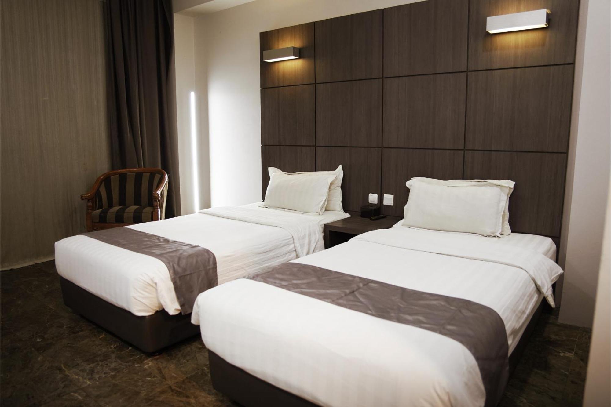 Dreamtel 3*