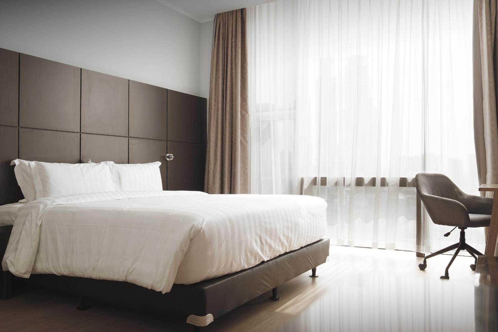 Dreamtel Hotel 3*