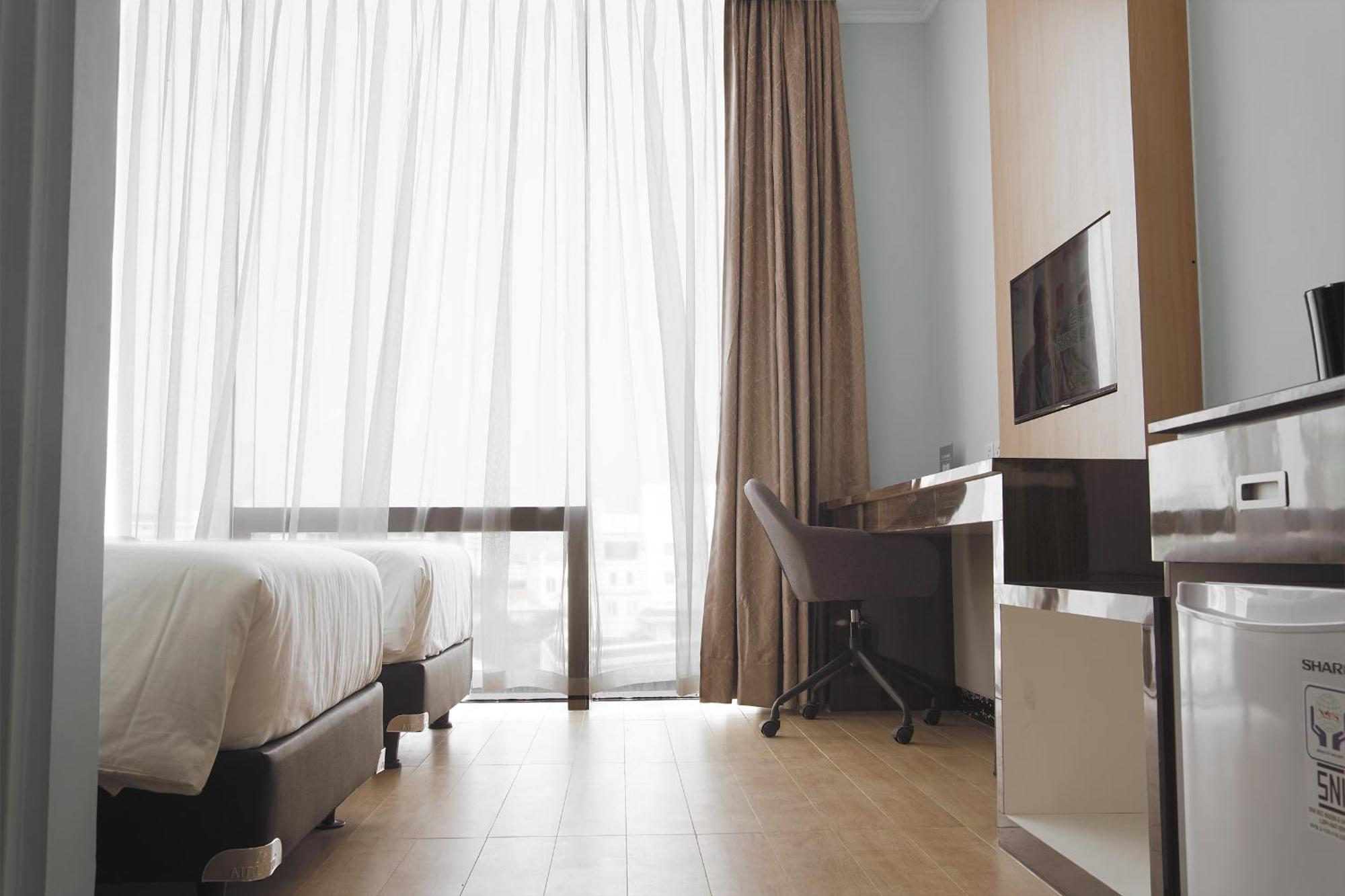 Dreamtel 3*